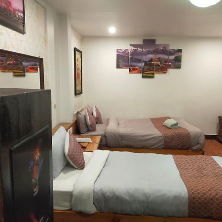 Hotel Shree Tara Катманду Екстер'єр фото