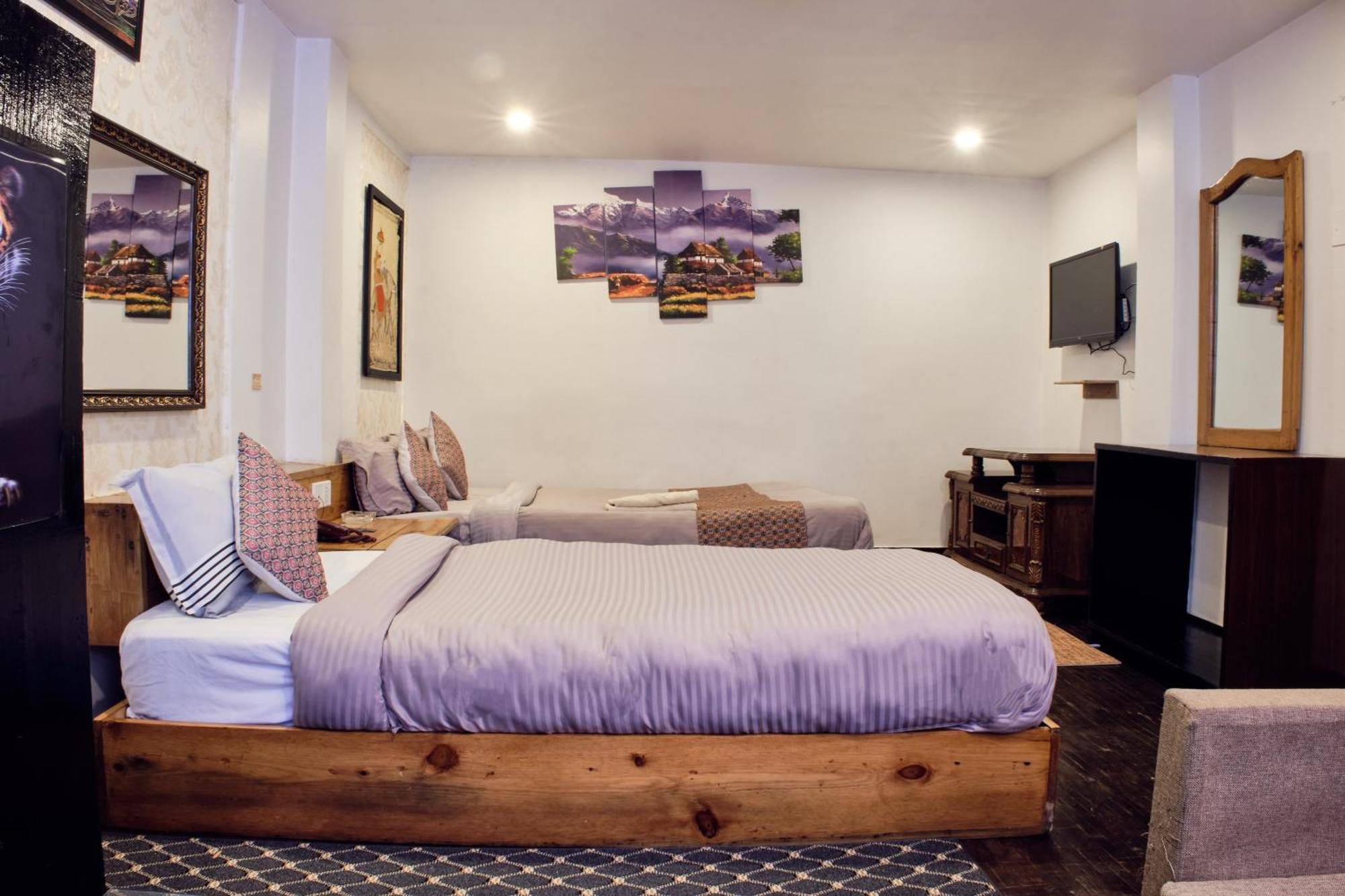 Hotel Shree Tara Катманду Екстер'єр фото