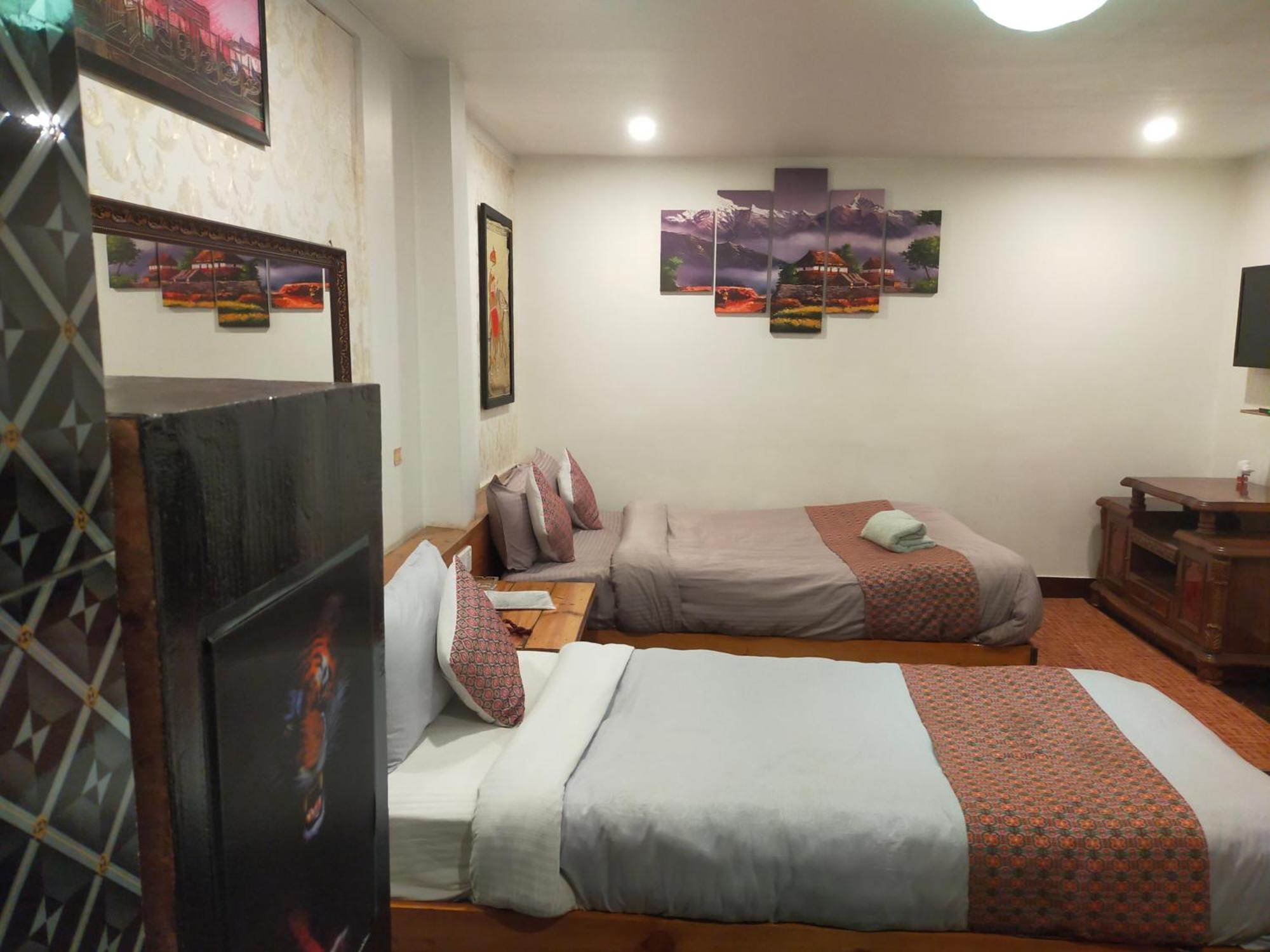 Hotel Shree Tara Катманду Екстер'єр фото