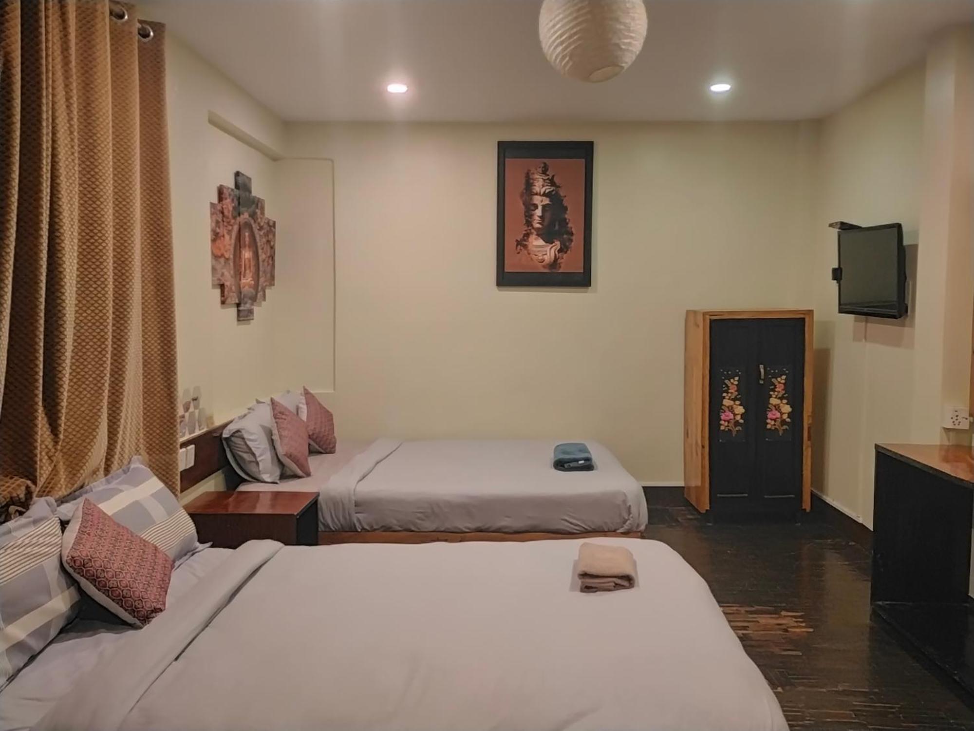 Hotel Shree Tara Катманду Екстер'єр фото