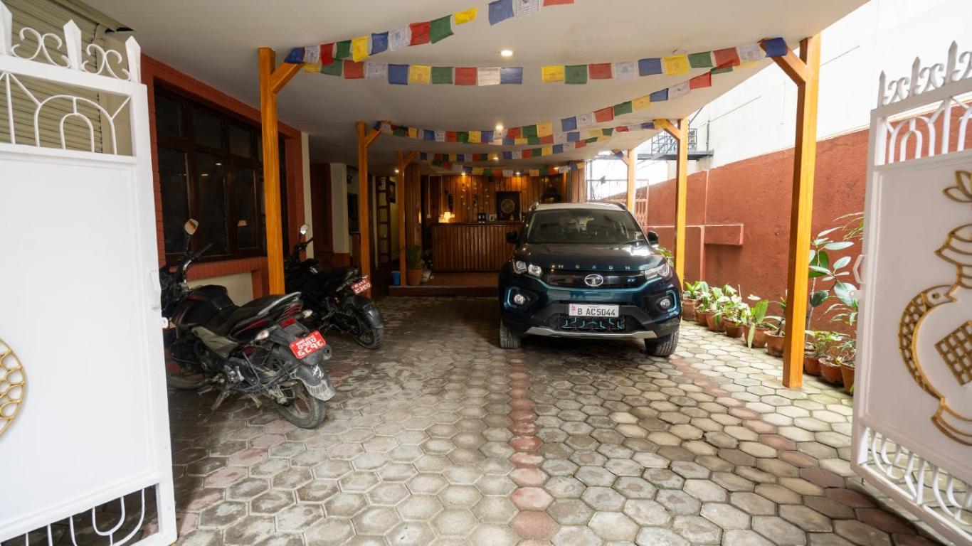 Hotel Shree Tara Катманду Екстер'єр фото